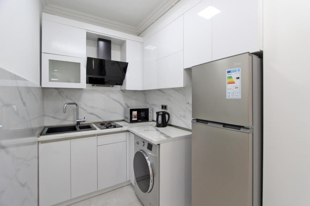 Appartment Lux, 2 Bedroom Ереван Екстериор снимка